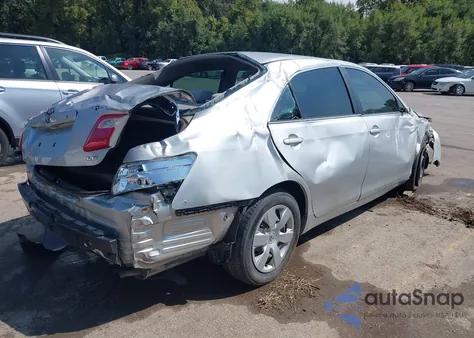 2009 Toyota Camry Le z USA, uszkodzony, nr VIN 4T1BE46K79U277871